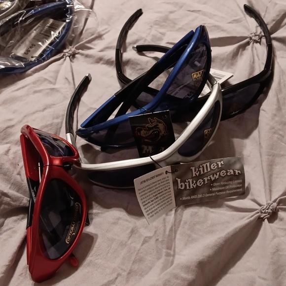 2 pairs sunglasses for kids by Mad Dog - Picture 4 of 6